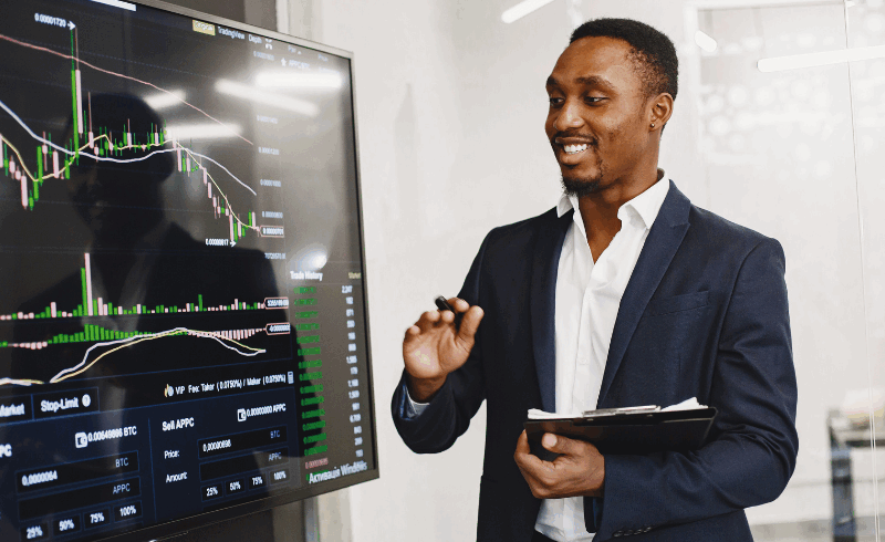 business advisor presenting data